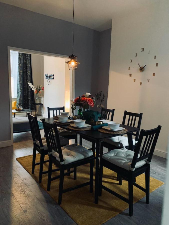 Stylish, Spacious & Luxurious Home - Parking Ліверпуль Екстер'єр фото
