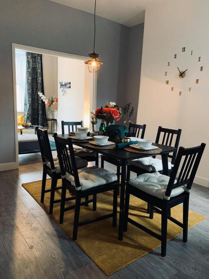 Stylish, Spacious & Luxurious Home - Parking Ліверпуль Екстер'єр фото